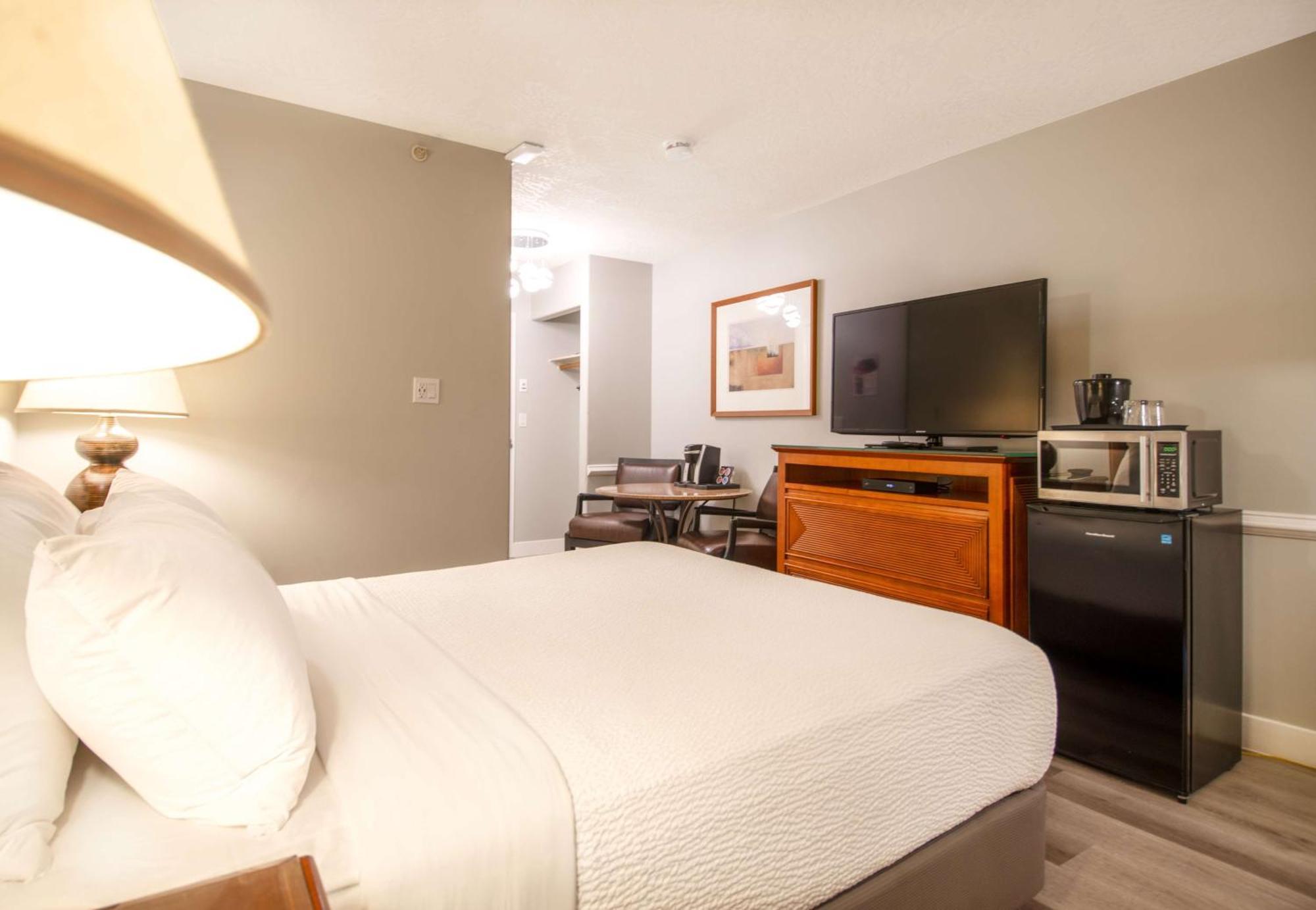 Coast Parksville Hotel Bagian luar foto