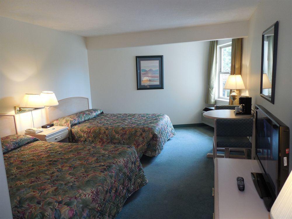 Coast Parksville Hotel Bagian luar foto