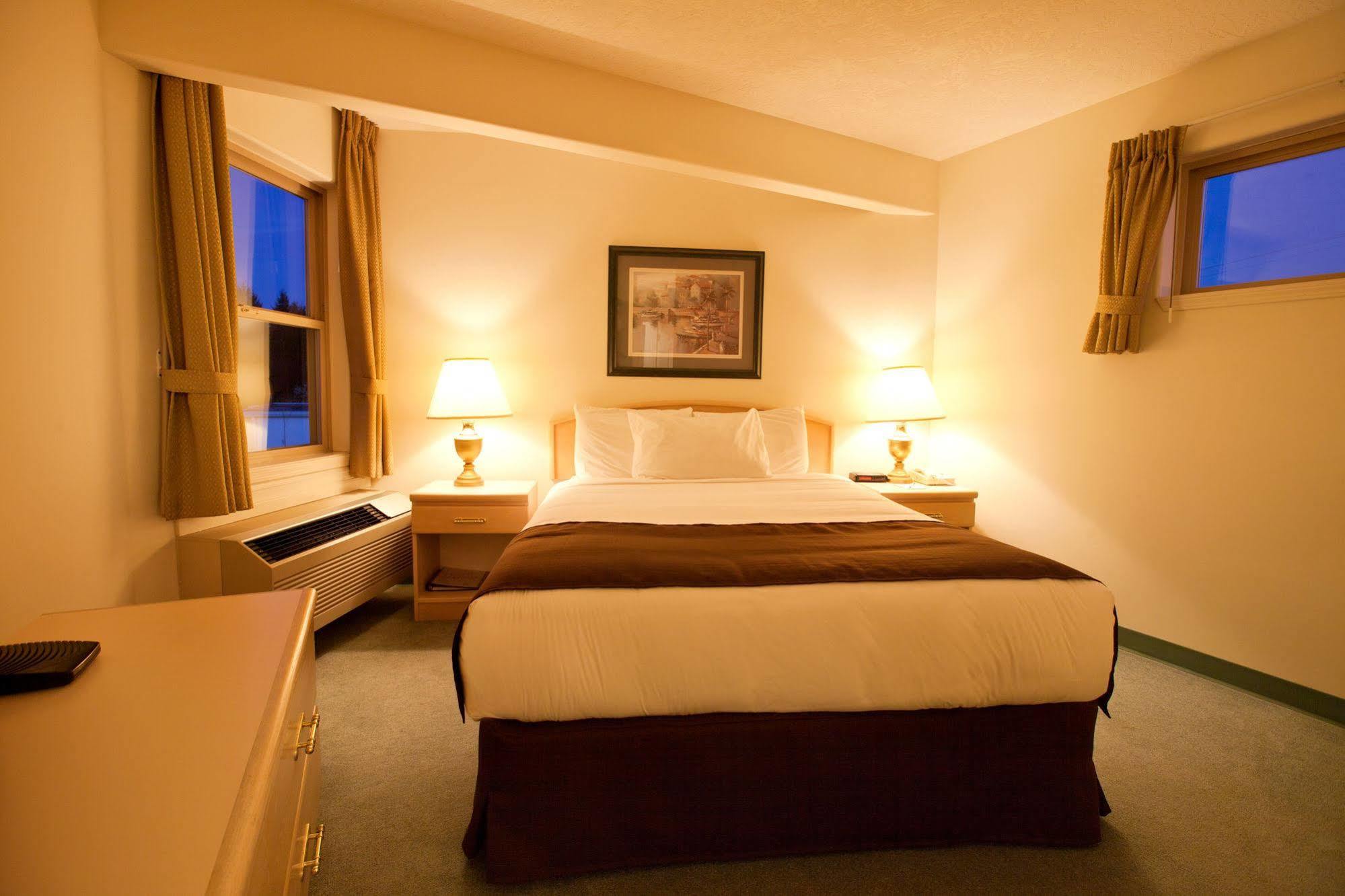 Coast Parksville Hotel Bagian luar foto